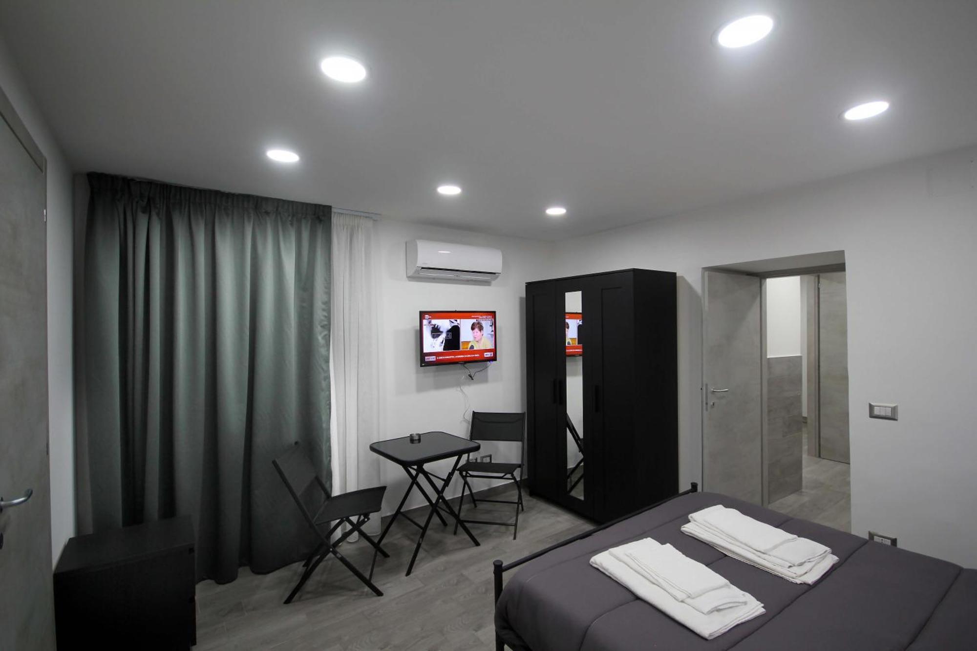 Almat Domus Apartment เนเปิลส์ ห้อง รูปภาพ