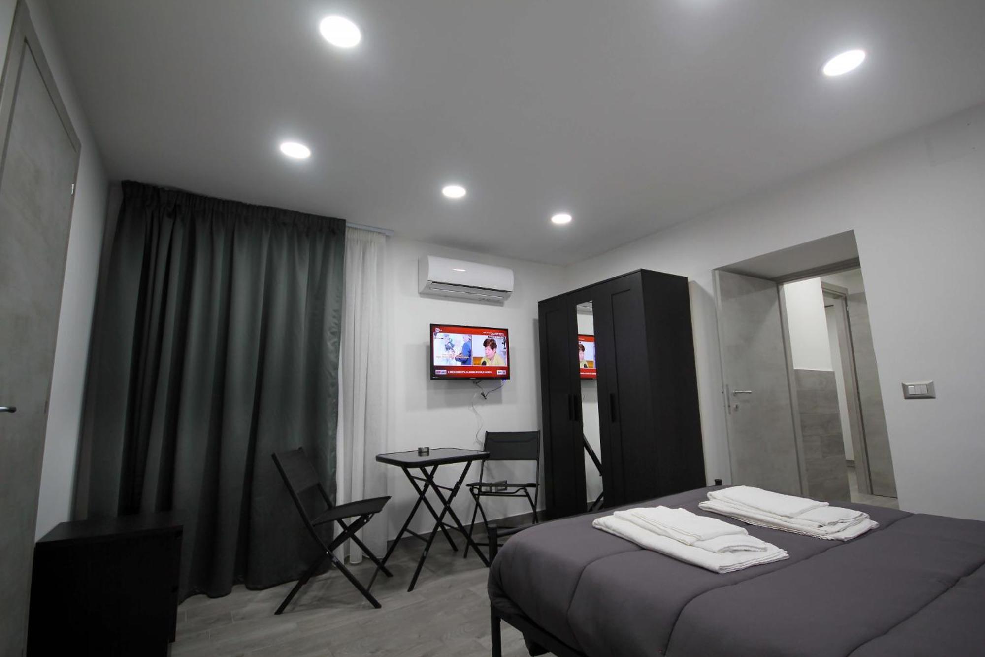 Almat Domus Apartment เนเปิลส์ ห้อง รูปภาพ